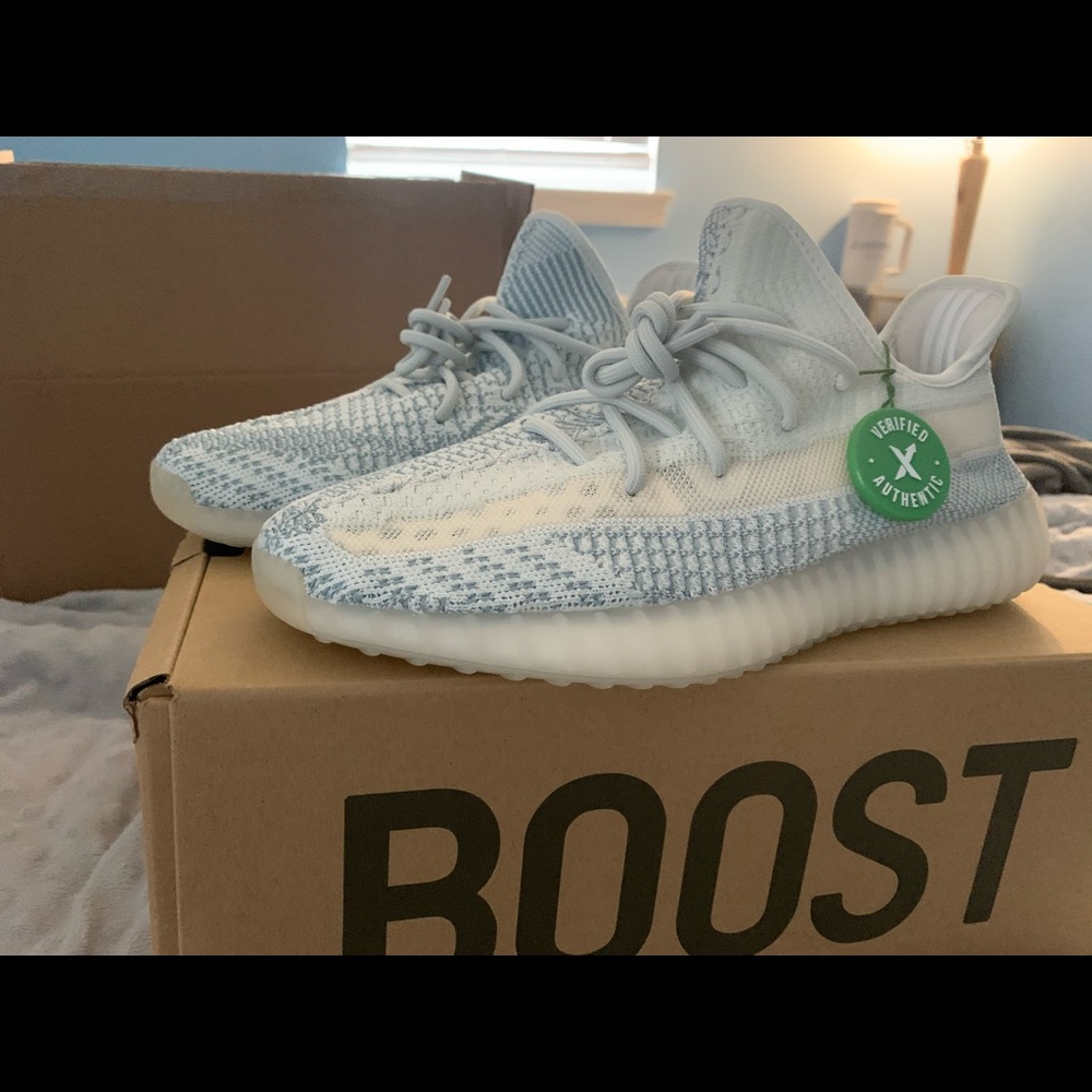 Yeezy boost 350 v2 cloud white nr